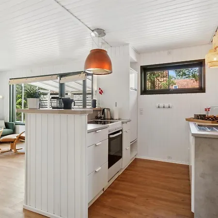 Ellinor - 300m From The Sea By Interhome *